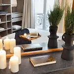 Vexin - 1 Chambre A Montmartre
