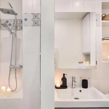 Apartment Vexin - 1 A Montmartre